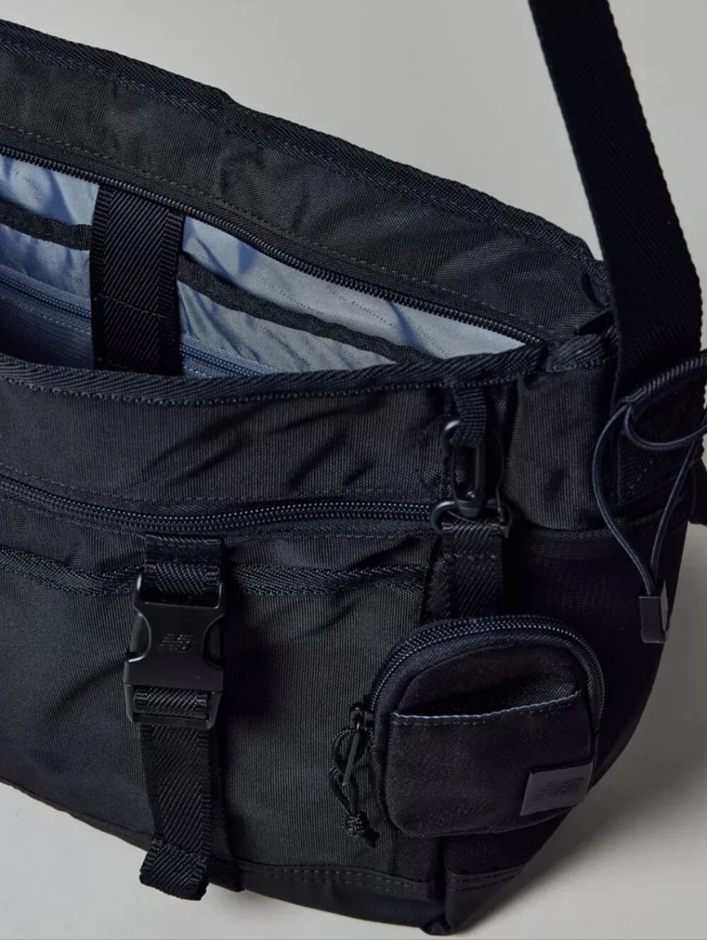 NEW BALANCE | Athletics Messenger Bag